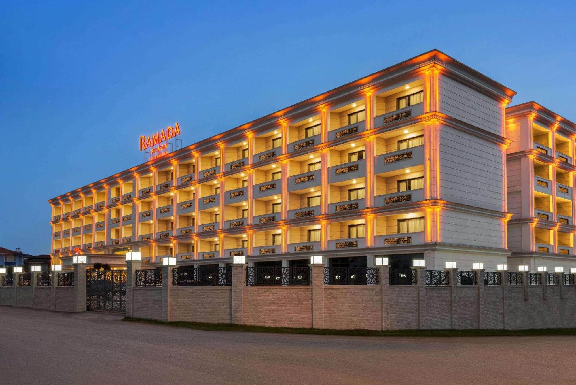 Hotel Ramada Plaza By Wyndham Silivri Exteriér fotografie