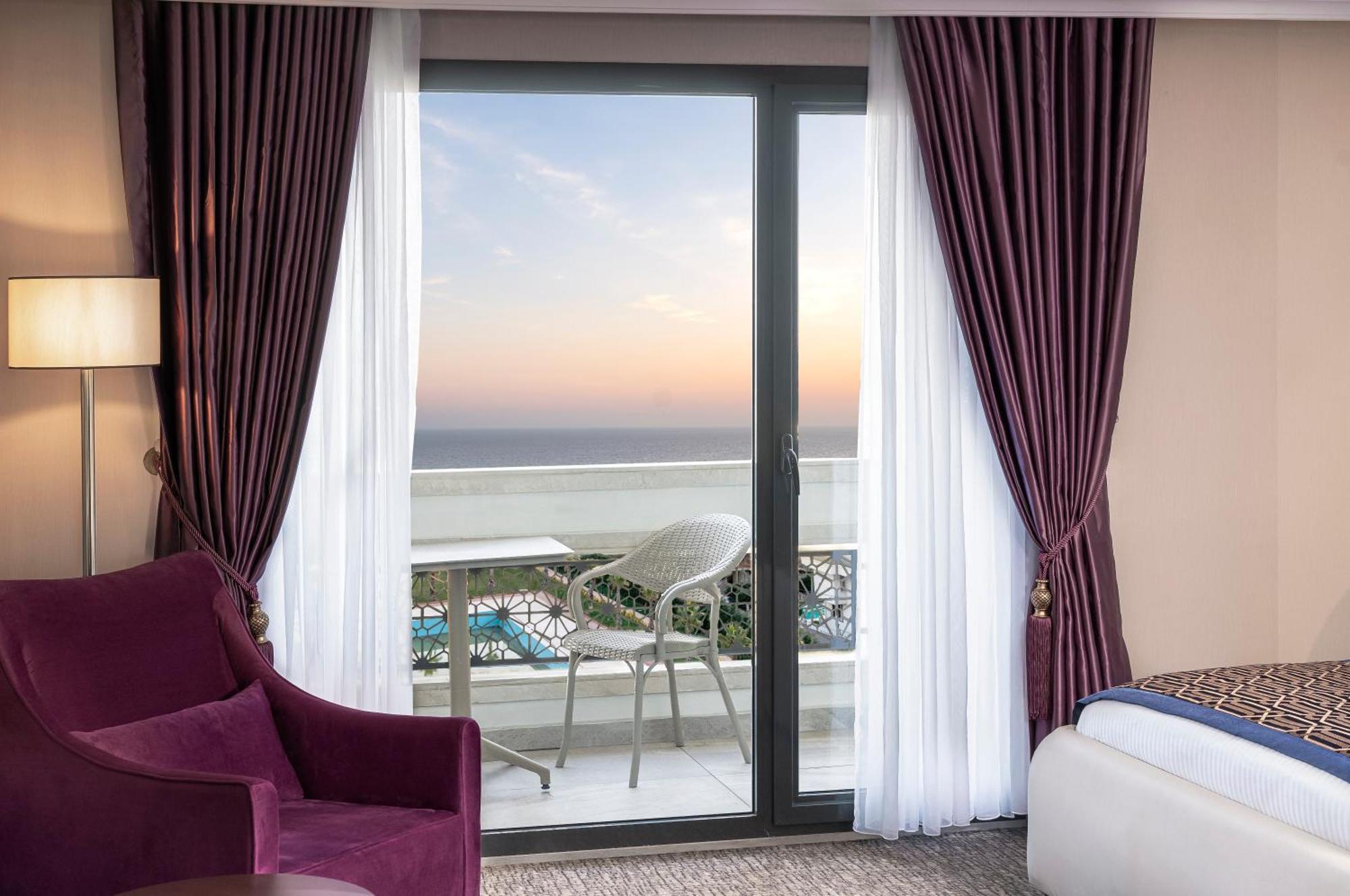 Hotel Ramada Plaza By Wyndham Silivri Exteriér fotografie