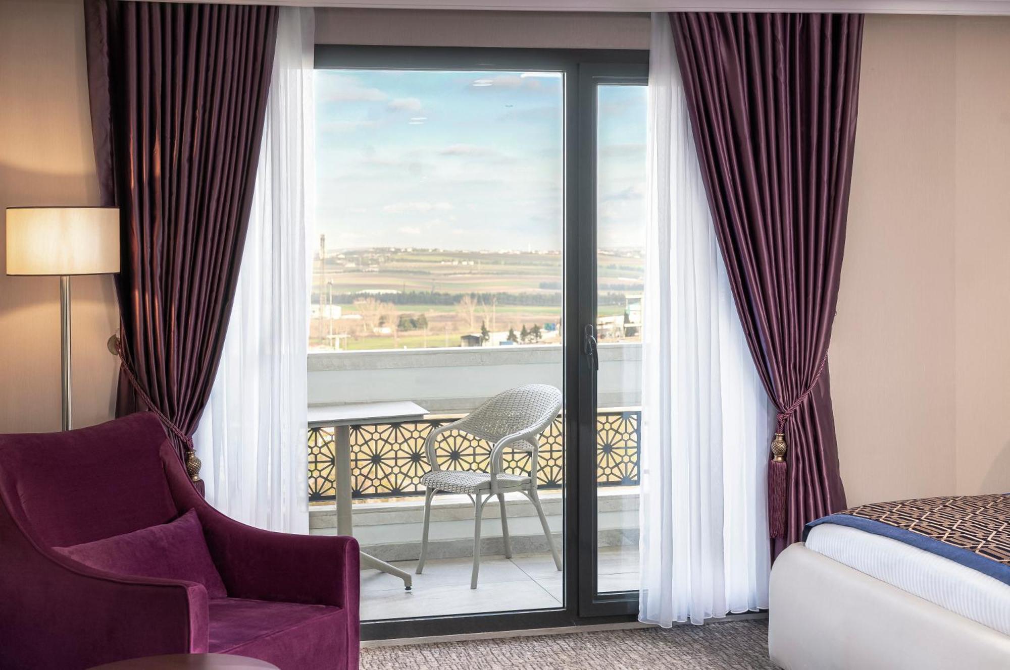 Hotel Ramada Plaza By Wyndham Silivri Exteriér fotografie